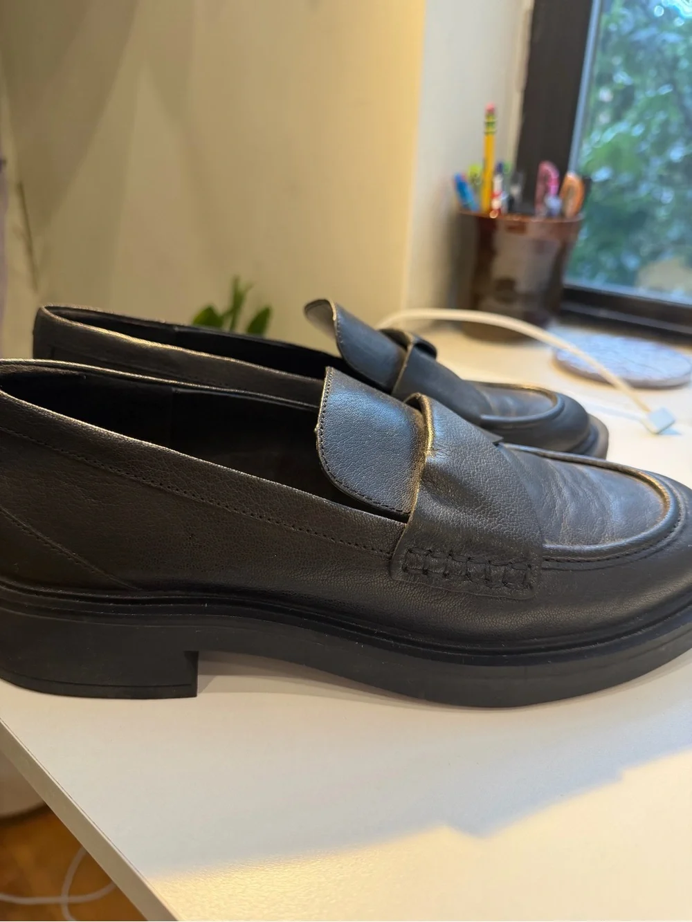 AEROSOLES Womens Black Leather Garett Penny Loafer